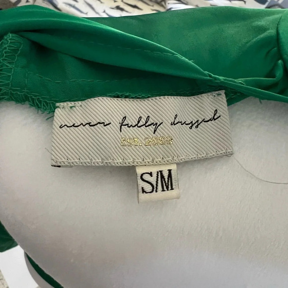 Never fully dressed Melissa tie back green top - Picture 8 of 9